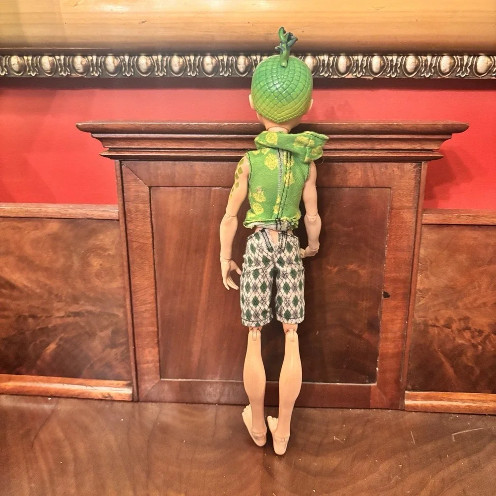 Monster High Deuce Gorgon Scaris City of Frights Doll Green Hoodie No Shoes - Picture 4 of 4